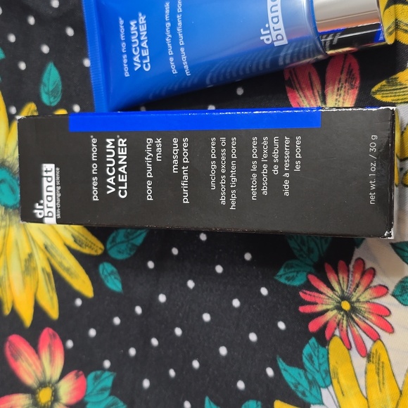Dr. Brandt Vacuum Cleaner Pore Purifying Mask - Picture 3 of 11
